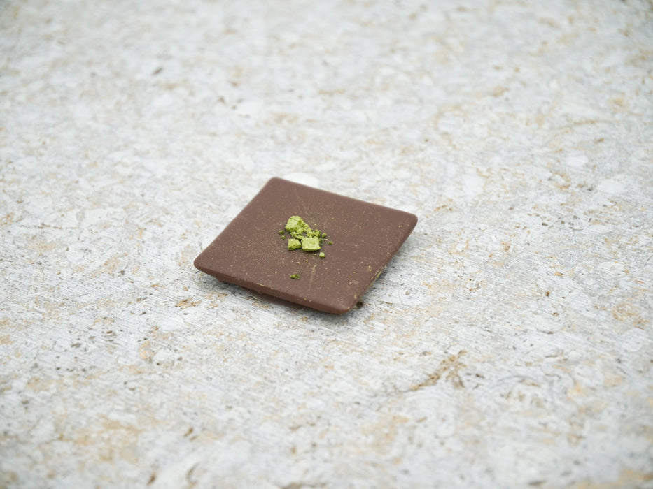 box V - 18 single origin carrés