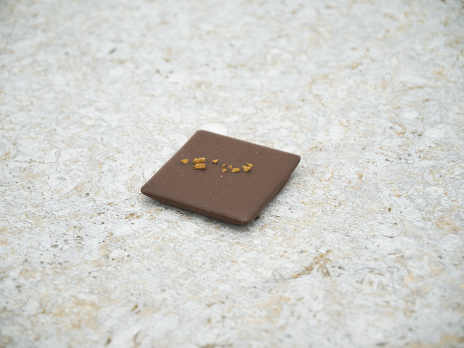 box V - 18 single origin carrés